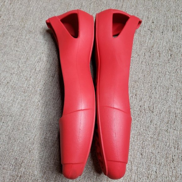 CROCS Iconic SIENNA Size 11 Comfort FLATS Red FLAME Lightweight CASUAL Ballet - Picture 3 of 8